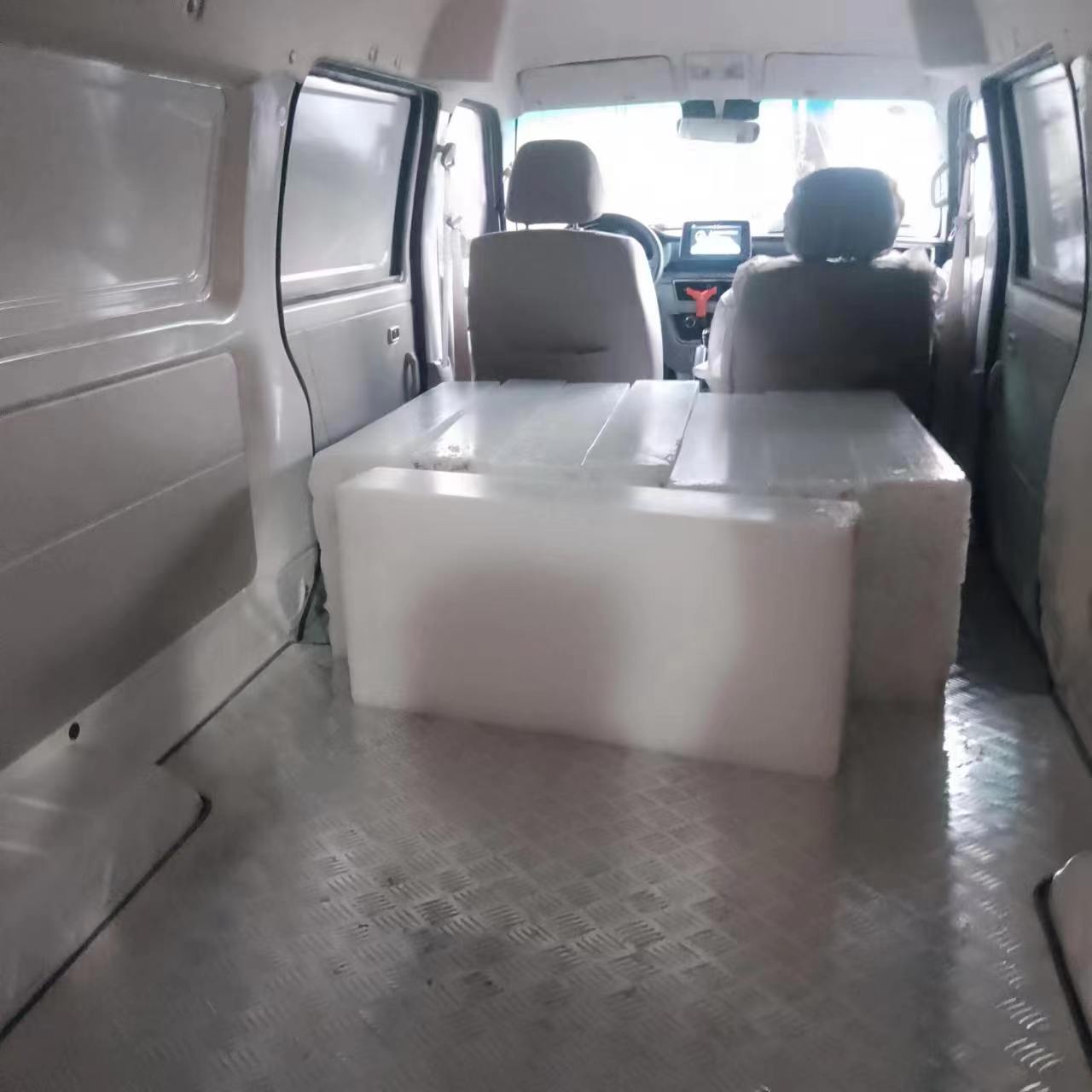 工业降温的大冰块-昌平良臣制冰厂